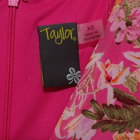 Chiffon Ruffled-Hem Dress - Picture 5 of 6